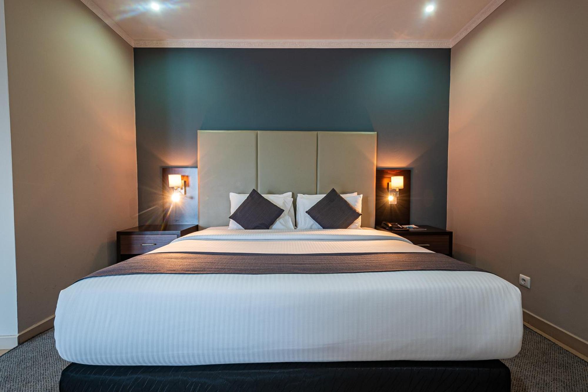 Hotel Milenio Нампула Экстерьер фото