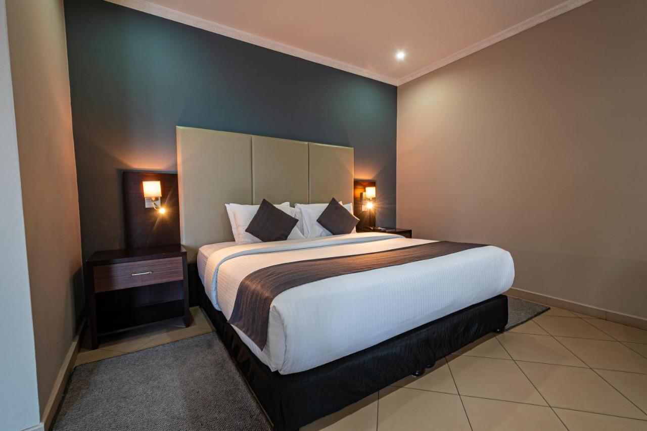 Hotel Milenio Нампула Экстерьер фото
