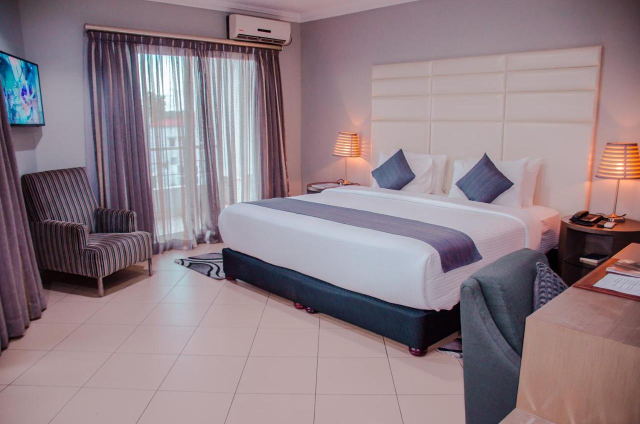 Hotel Milenio Нампула Экстерьер фото