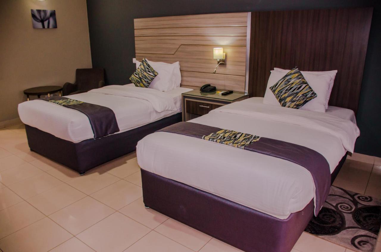 Hotel Milenio Нампула Экстерьер фото
