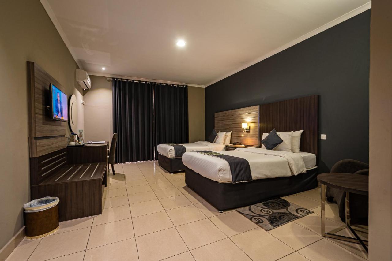 Hotel Milenio Нампула Экстерьер фото