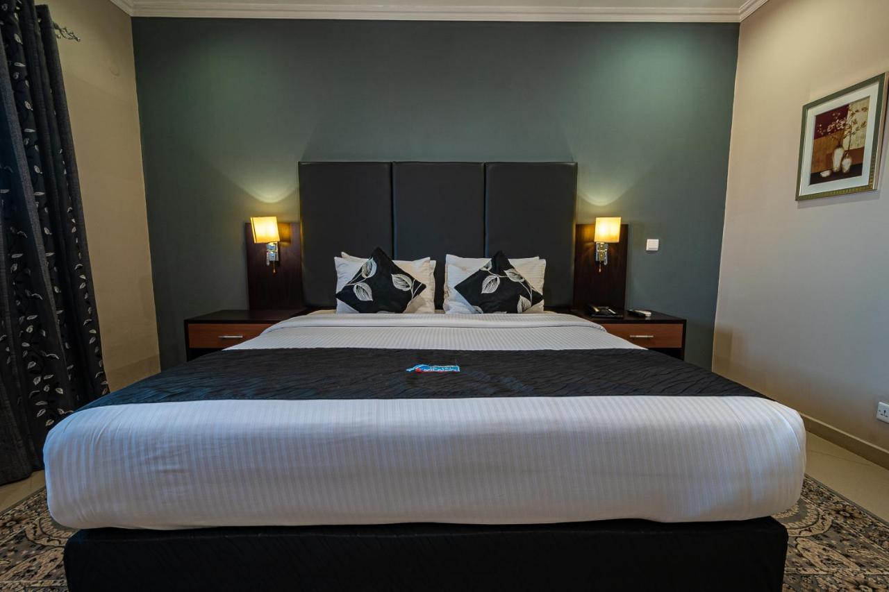 Hotel Milenio Нампула Экстерьер фото