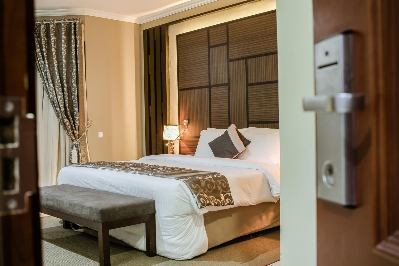 Hotel Milenio Нампула Экстерьер фото